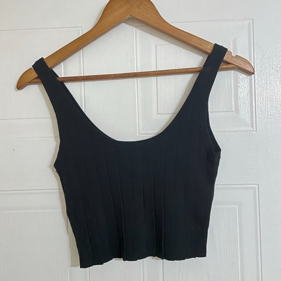 Forever 21 Black Sweater-Knit Crop Tank Top - Picture 2 of 3